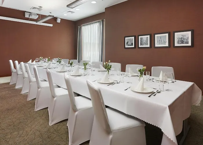 Hampton By Hilton Airport Otel Gdansk