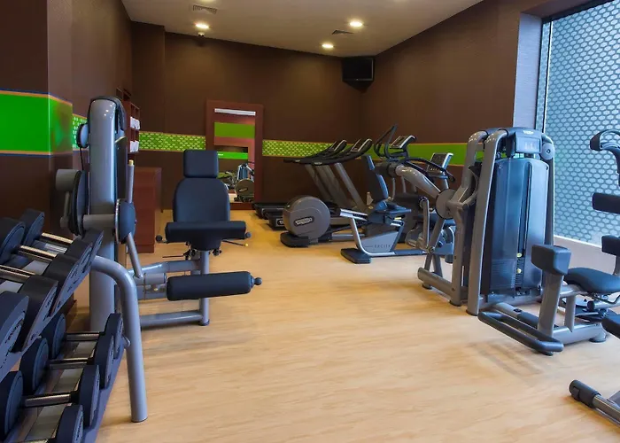 Hampton By Hilton Airport 3*