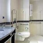 Hampton By Hilton Airport Hotel