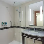 Hotell Hampton By Hilton Airport