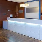 Hampton By Hilton Airport Hotell 3*