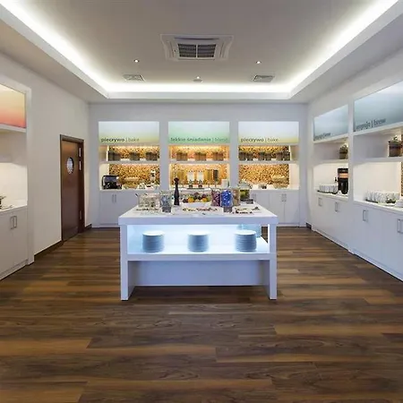 Hampton By Hilton Airport Hotel