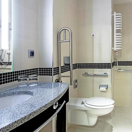 Hotell Hampton By Hilton Airport Gdańsk