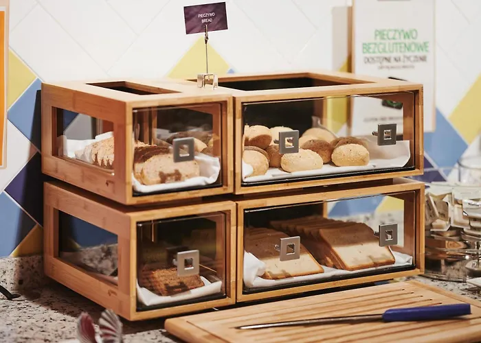 Hotel Hampton By Hilton Airport