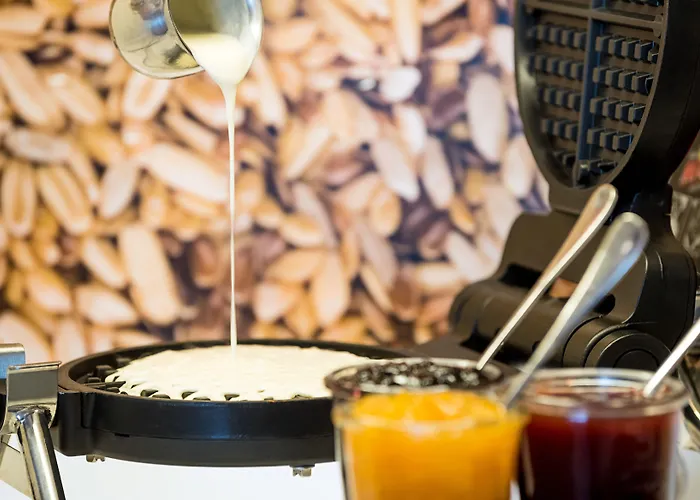 Hampton By Hilton Airport