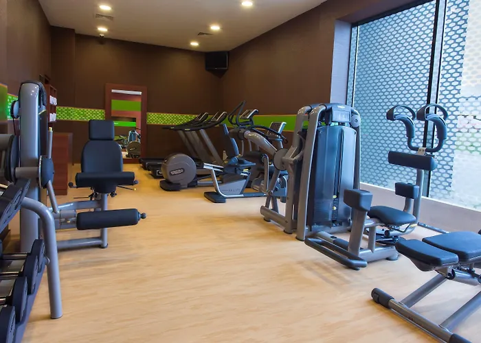 Hampton By Hilton Airport 3*