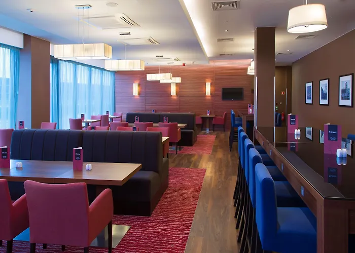 Hampton By Hilton Airport 3*