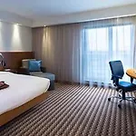 Hampton By Hilton Airport Hotel 3*
